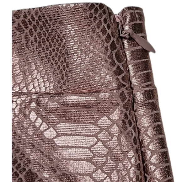 Bebe Snake Print Metallic Pink Mini Skirt w/Slit Large - Picture 5 of 8